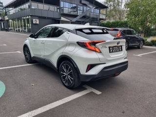 Toyota C-HR foto 4