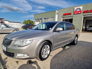 Skoda Superb foto 2