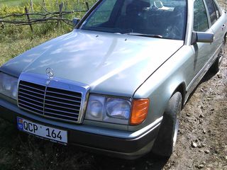 Mercedes Series (W124) foto 1