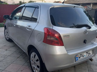 Toyota Yaris foto 4