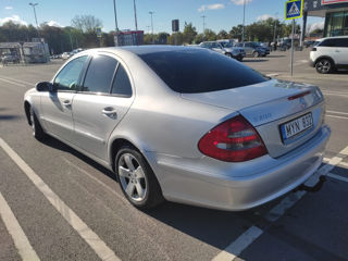 Mercedes E-Class foto 2