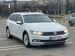 Volkswagen Passat foto 3