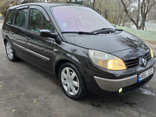 Renault Grand Scenic foto 2