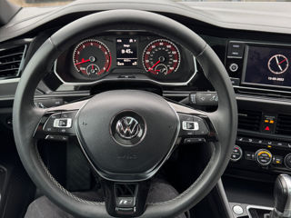 Volkswagen Jetta foto 7