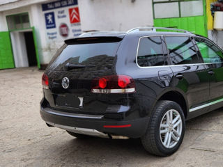 Volkswagen Touareg foto 4