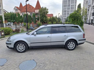 Volkswagen Passat foto 3