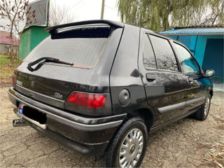 Renault Clio foto 4