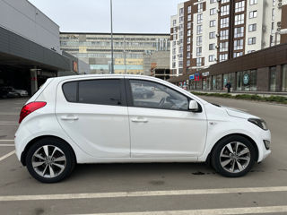 Hyundai i20 foto 3