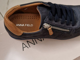 Anna Field foto 4