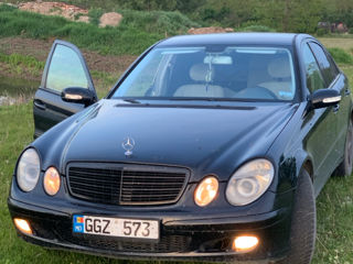 Mercedes E-Class foto 4