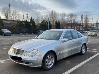 Mercedes E-Class foto 2