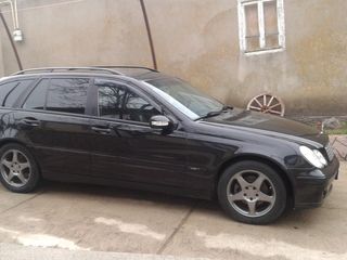 Mercedes C Class foto 7