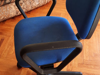 Продам кресло,рабочее. foto 3