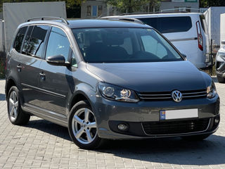 Volkswagen Touran foto 4