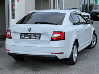 Skoda Octavia foto 4