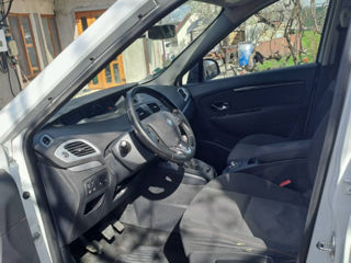 Renault Scenic foto 8