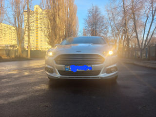 Ford Fusion foto 3