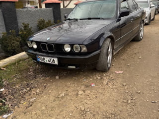 BMW 5 Series foto 2