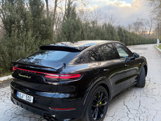 Porsche Cayenne Coupe foto 3