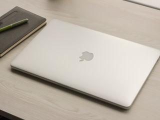 MacBook Pro 15 2015 (Core i7 8x4.0GHz/16Gb Ram/256Gb SSD/Radeon R9/15.4" Retina IPS) foto 13