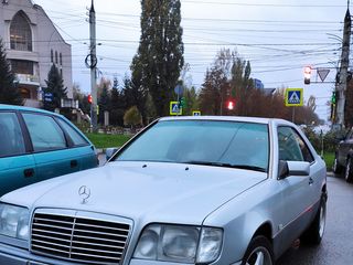 Mercedes Series (W124) foto 9