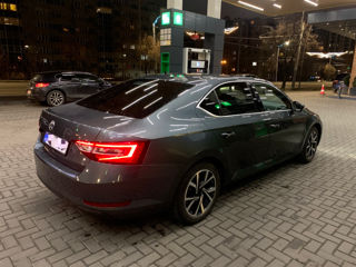 Skoda Superb foto 4