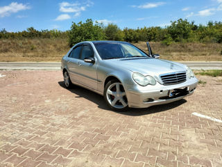 Mercedes C-Class foto 5