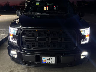 Ford F-150 foto 2