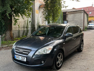 KIA Ceed foto 1