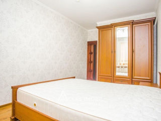 Apartament cu 2 camere, 65 m², Buiucani, Chișinău foto 5