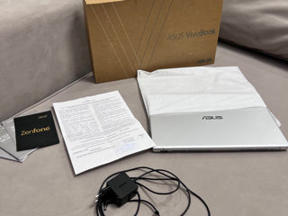 Asus VivoBook X512FA