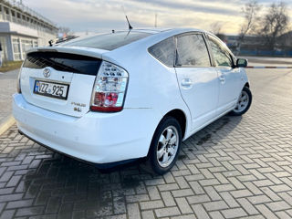 Toyota Prius foto 2