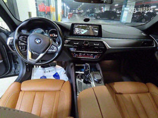 BMW 5 Series foto 9