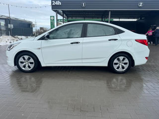 Hyundai Accent foto 6