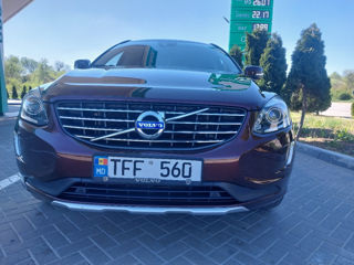 Volvo XC60 foto 1