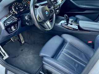 BMW 5 Series foto 8