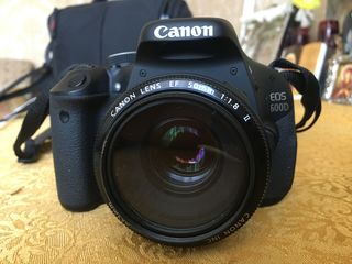 Canon EOS 600D foto 1