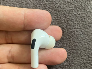 AirPods Pro 1st  right  original