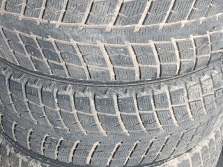 Vînd 4 anvelope sau 2 anvelope de iarna 235/60 R18