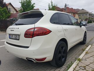 Porsche Cayenne foto 2