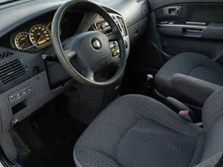 KIA Carens foto 8