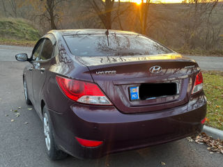 Hyundai Accent foto 4