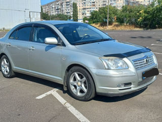 Toyota Avensis foto 2