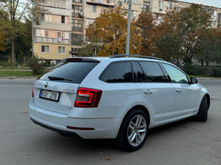 Skoda Octavia foto 3