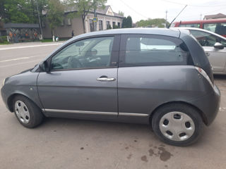 Lancia Ypsilon foto 2