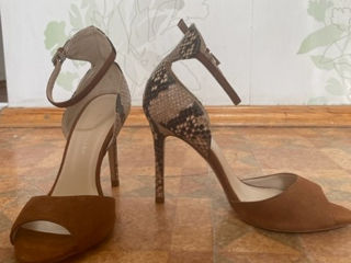 Sandale, brand Karen Millen ( Anglia ), piele intoarsa, marimea 36, fabricate in Spania/сандали foto 4