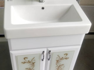 Mobilier pentru baie și obiecte sanitare   foto 1