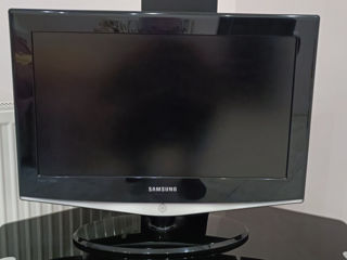 продам телевизор samsung 26inch