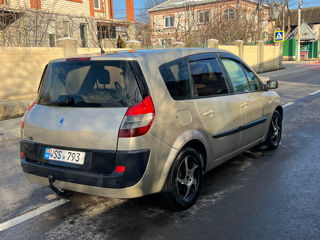 Renault Grand Scenic foto 6