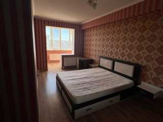 Apartament cu 2 camere, 72 m², Buiucani, Chișinău foto 4